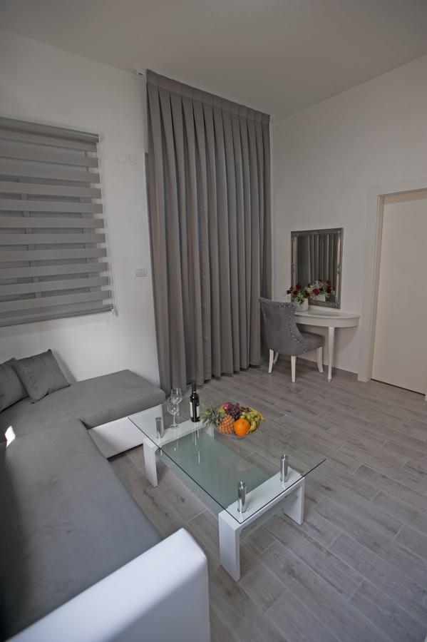 Rothschild 1929 Luxury Apartments Hotel Хайфа Экстерьер фото