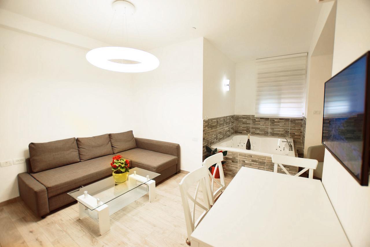 Rothschild 1929 Luxury Apartments Hotel Хайфа Экстерьер фото